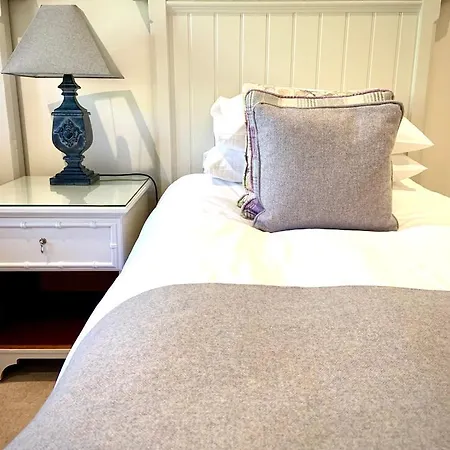 The Sportsman's Arms *